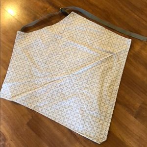 Adult Clean and Classy dining scarf-bib